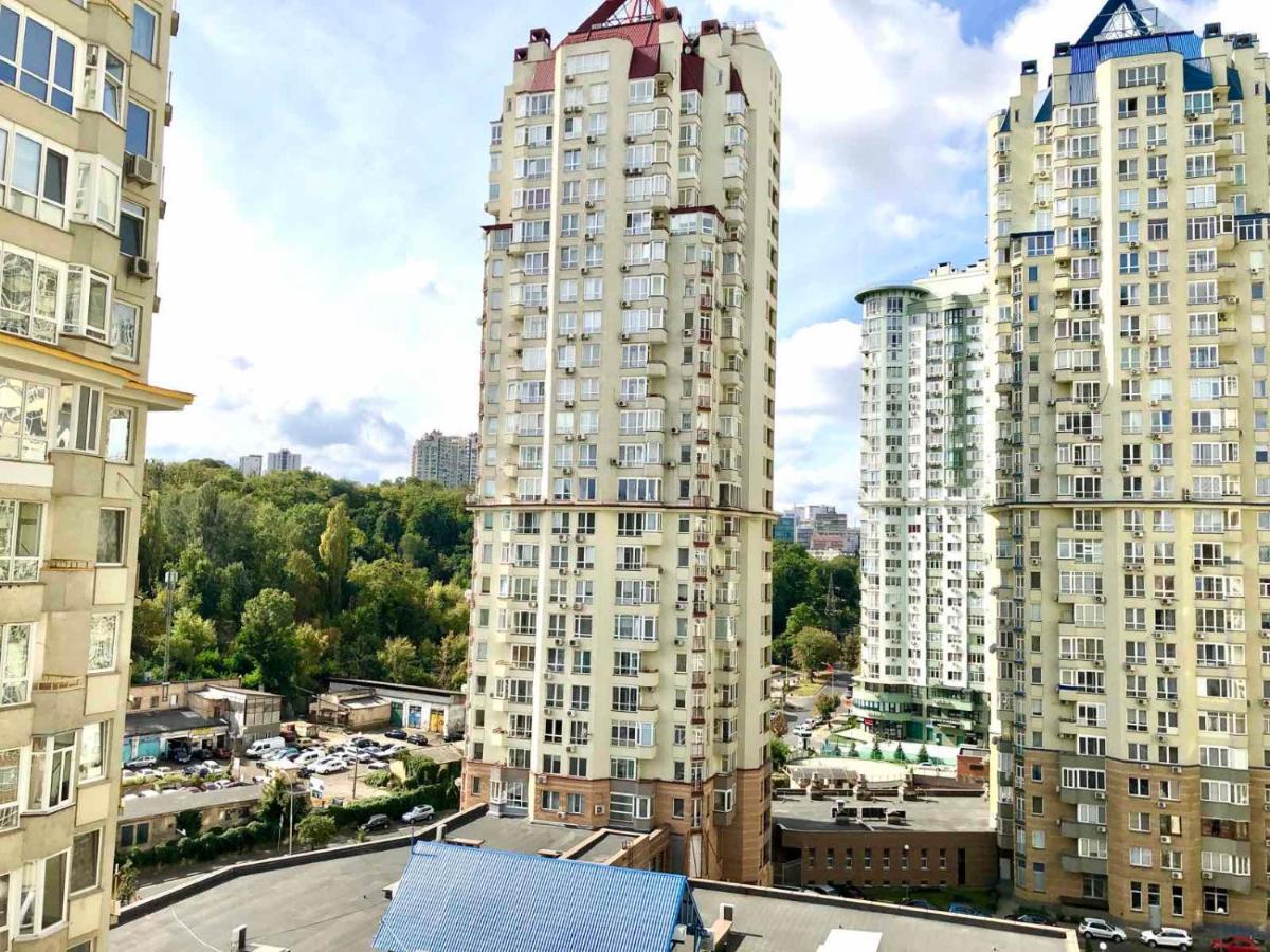Navit Apartments With Breakfast, Near The Railway Station, The City Center, The Park Kiew Exterior foto